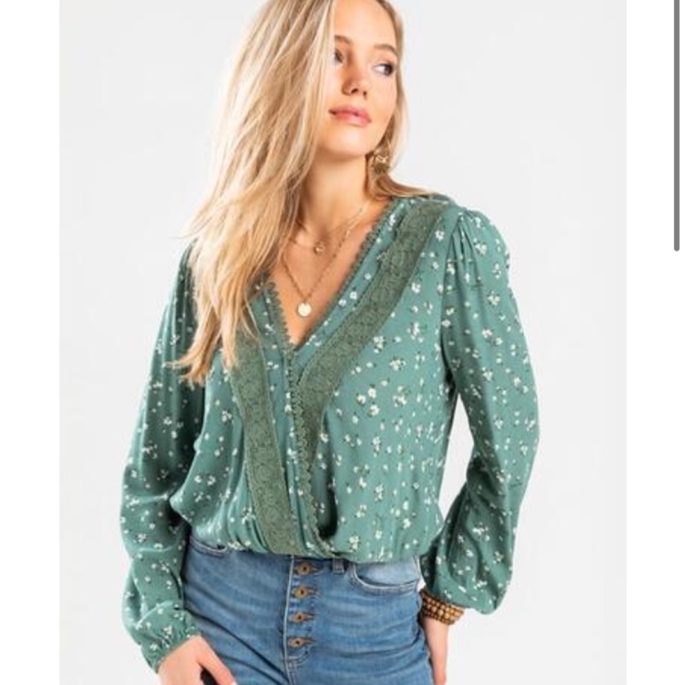 Francesca’s Summer Floral Wrap shirt